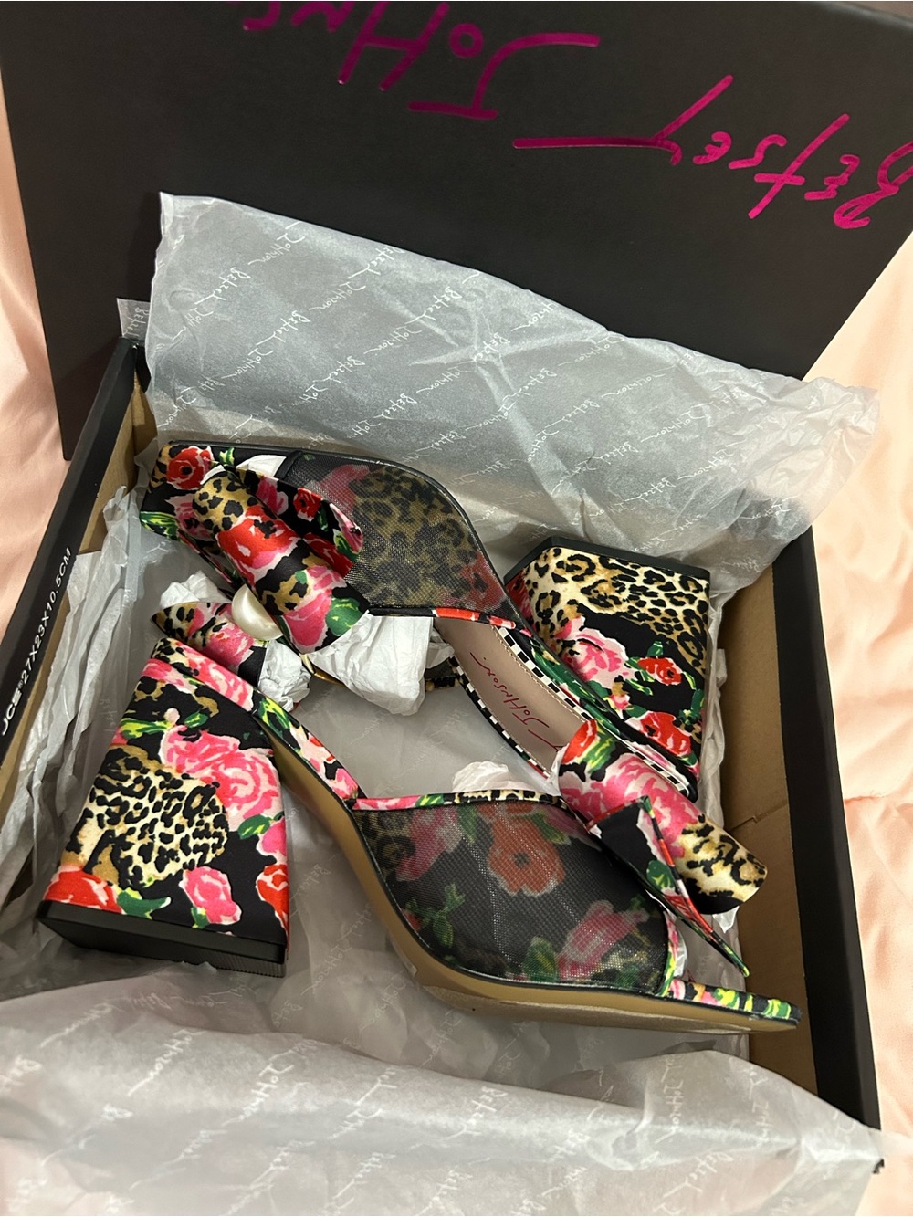 Betsey Johnson Floral & Leopard Bow Block Heel Mules - Pink Black Green - Picture 2 of 6